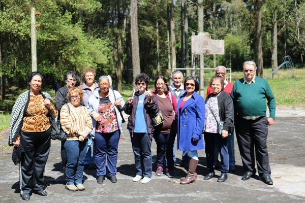 galeria de fotos grupo melhor idade_assossicao vovo vitorino (11)